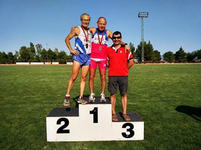 El torreño Ángel Salinas vuelve a triunfar en los regionales de atletismo de veteranos con tres oros - 2, Foto 2