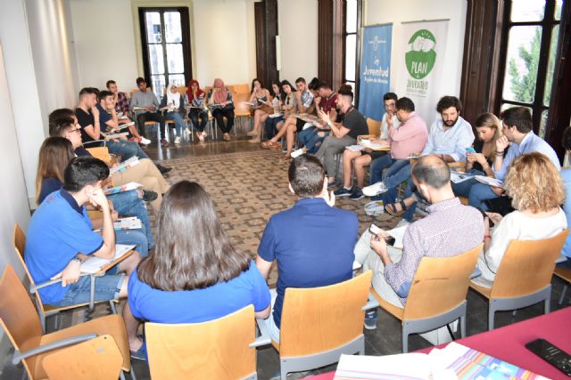 Los jóvenes de Lorca aportan sus propuestas al Plan de Juventud de la Región de Murcia 2019-2023 - 1, Foto 1
