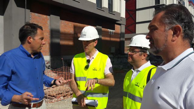El buen ritmo de las obras de urbanización del barrio de San Fernando permite instalar 615 metros de saneamiento, 555 de pluviales y la demolición de 18.000 m2 - 3, Foto 3