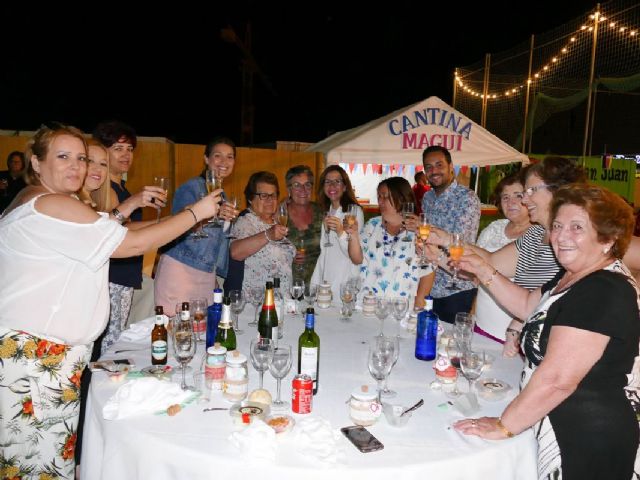 Las fiestas de El Albujón acogen la cena de la Asociación Mujeres ADESMA - 1, Foto 1