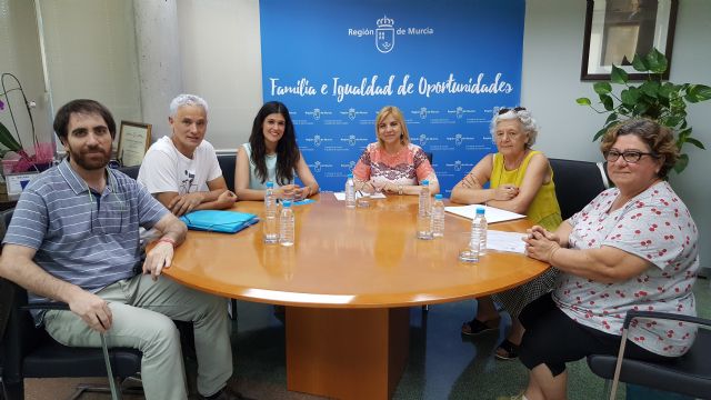 La Comunidad refuerza su colaboración con la Plataforma de Organizaciones de la Infancia de la Región de Murcia - 1, Foto 1
