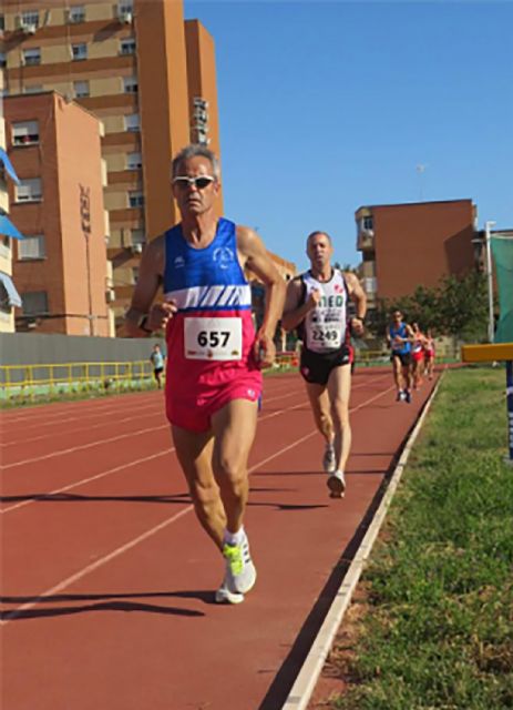 El atleta torreño Antonio Sales, campeón regional de veteranos en 5.000 metros lisos - 1, Foto 1