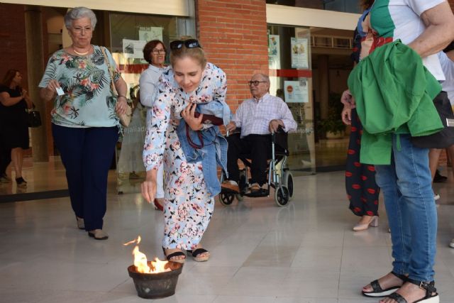 El Bazar de Letras de la Universidad Popular clausura el Curso con Verso y Fuego - 1, Foto 1