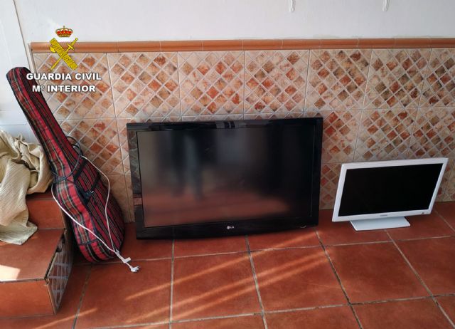 La Guardia Civil detiene in fraganti a un experimentado delincuente en La Manga - 1, Foto 1