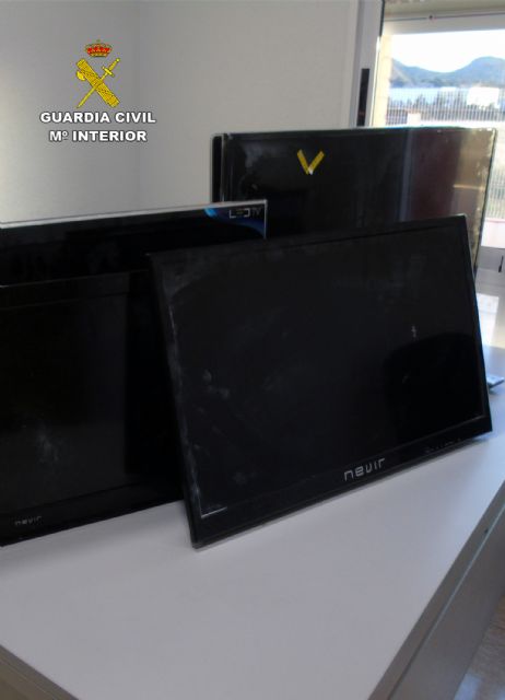 La Guardia Civil detiene in fraganti a un experimentado delincuente en La Manga - 4, Foto 4