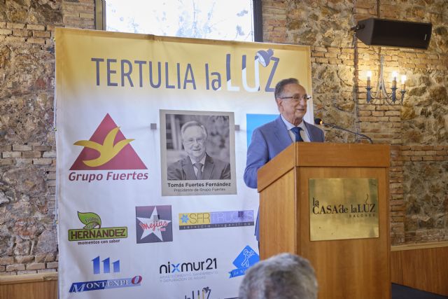 Toms Fuertes analiza la situacin econmica y empresarial espaola en la tertulia 