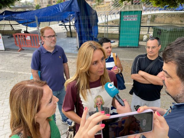 Los socialistas dejan incomunicados a cientos de escolares que no pueden acceder a sus colegios por el cierre de Manterola - 2, Foto 2