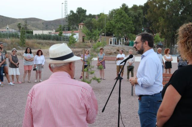 El alcalde de Lorca inaugura la nueva gran zona de ocio de La Campana que incluye un parque infantil, una pista multiusos y barbacoas - 1, Foto 1