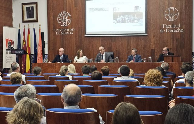 Dos alumnos del IES Pedro Guillén de Archena ganan los premios de la I Olimpiada de Historia Constitucional - 4, Foto 4