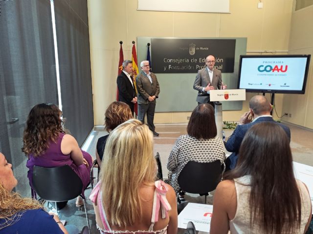 Tres nuevos centros educativos reciben la acreditación ‘Compromiso Autismo’ y se forman para mejorar la atención a alumnado TEA - 2, Foto 2