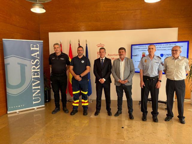 Murcia refuerza la formación y la coordinación en emergencias con la firma de un convenio de colaboración entre la Concejalía de Seguridad Ciudadana y Emergencias y Universae - 2, Foto 2