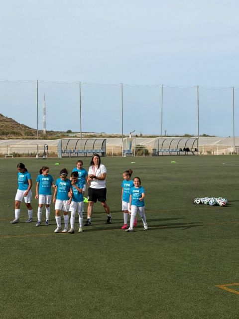Bullas participa en la jornada FIFA-RFEF 'Ellas juegan' para fomentar el fútbol femenino Bullas participa en la jornada FIFA-RFEF 'Ellas juegan' para fomentar el fútbol femenino