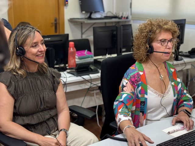 El servicio regional de Teleasistencia incluye un protocolo de actuación para prevenir cualquier riesgo de maltrato entre casi 18.000 usuarios - 2, Foto 2