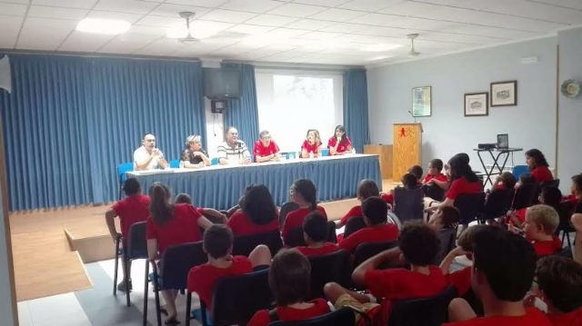 City officials attending the closing ceremony of the Summer Camp Hemophilia Association Murciana, Foto 3