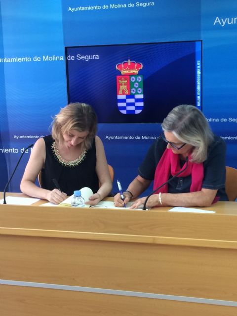 El Ayuntamiento de Molina de Segura firma una adenda al convenio de colaboración con AFESMO para atención y ayuda a personas con enfermedad mental - 2, Foto 2
