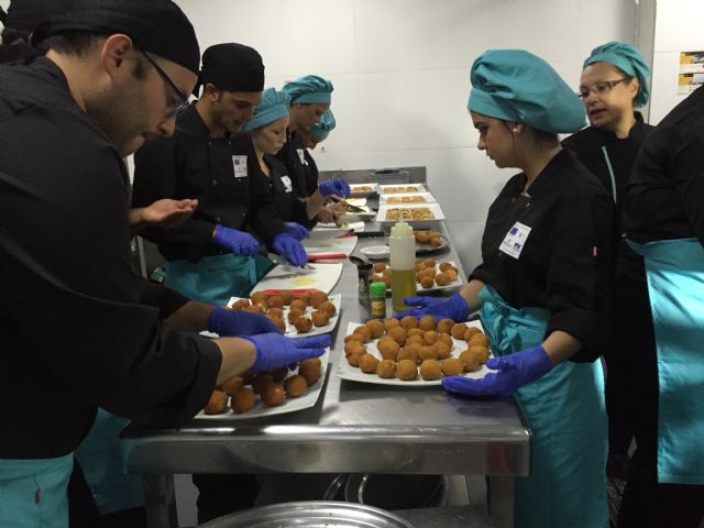 24 jóvenes del Programa ALIMENTA2 elaboran un delicioso desayuno - 4, Foto 4