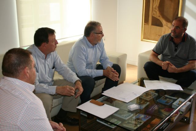 El alcalde y miembros del Gobierno municipal se reúnen con el delegado del Gobierno en Mancomunidad de Canales del Taibilla - 3, Foto 3