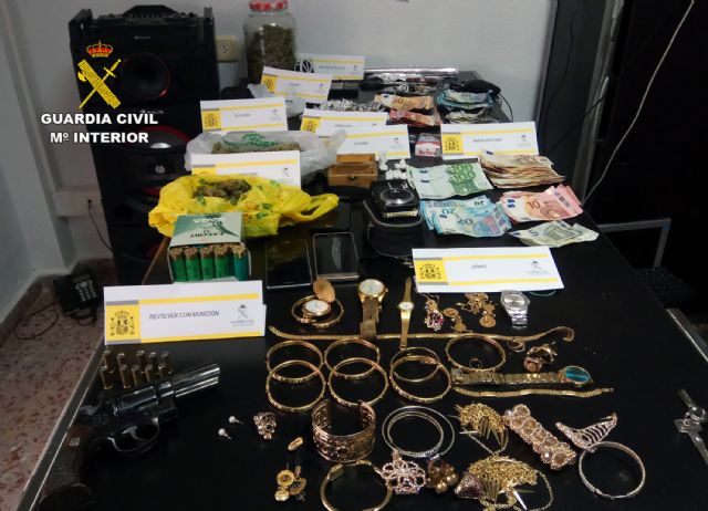 La Guardia Civil desarticula cuatro activos puntos de venta de drogas en el Mar Menor, Foto 3