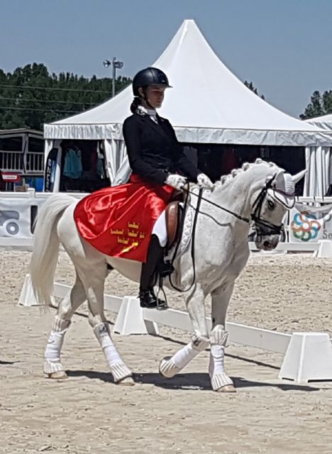 La torreña Patricia Rodríguez revalida su título de campeona de España de doma clásica de ponis - 1, Foto 1