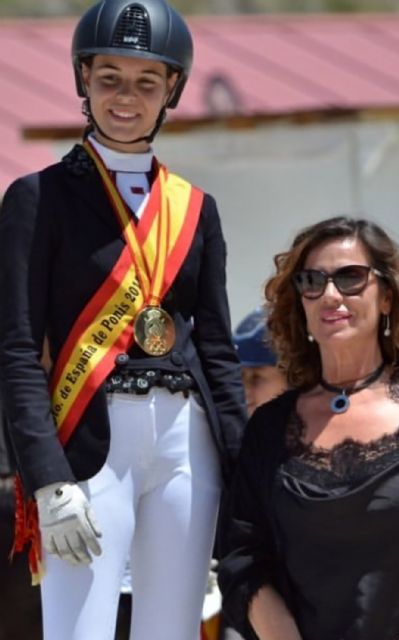 La torreña Patricia Rodríguez revalida su título de campeona de España de doma clásica de ponis - 3, Foto 3