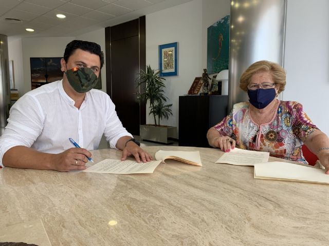 El Ayuntamiento renueva tres convenios de colaboración con las corales Stella Maris Björk y Santiago Apóstol y la Asociación de Amas de Casa de Santiago de la Ribera - 3, Foto 3