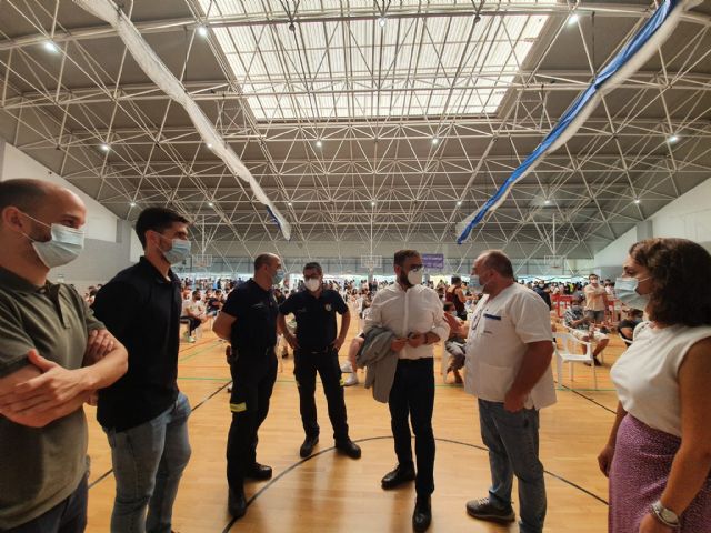 El alcalde destaca el avance de la vacunación en Lorca y la gran respuesta de los jóvenes de entre 20 y 29 años que han acudido de manera masiva a vacunarse - 1, Foto 1