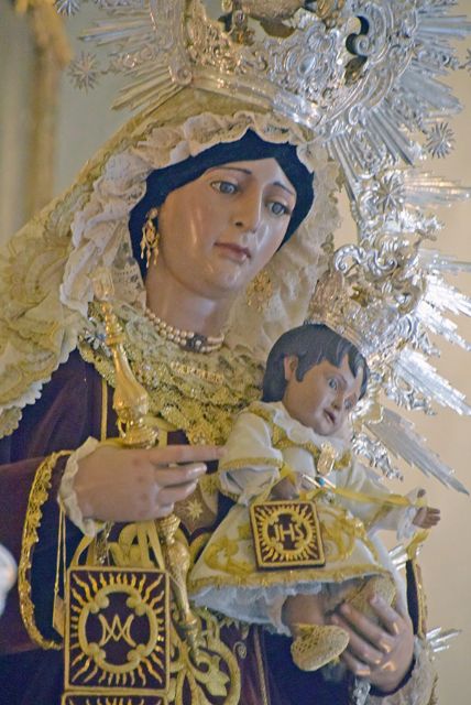 La Talla de la Virgen del Carmen del puente de Triana realizó la procesión marinera por el Guadalquivir - 3, Foto 3