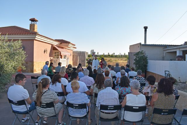 La procesión de la patrona pone el broche de oro a las fiestas del barrio del Carmen - 1, Foto 1