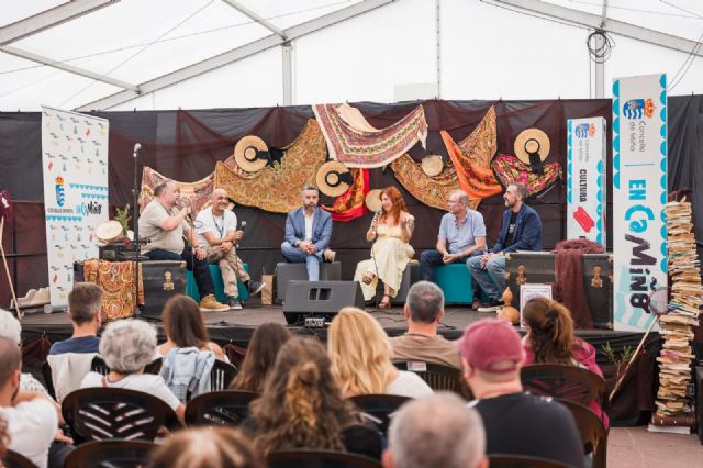La Feria del Libro de Murcia y la Feria da Cultura “En Camiño” sellan su hermanamiento en Galicia - 2, Foto 2