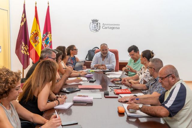 Gobierno y sindicatos consensuan la oferta de empleo público municipal con una categoría especial para personas con discapacidad - 1, Foto 1