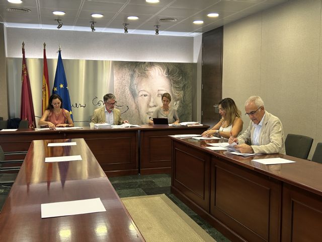 Los grupos parlamentarios presentan un total de 281 enmiendas parciales al Proyecto de Ley de Presupuestos para 2025 - 1, Foto 1