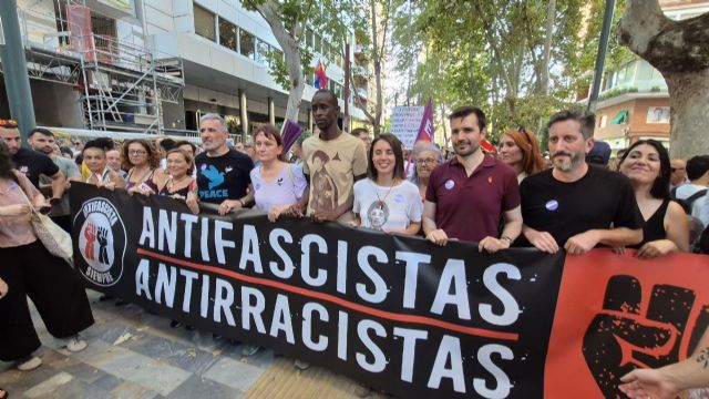 Irene Montero: Venimos a plantar cara en las calles al terrorismo racista de extrema derecha - 2, Foto 2