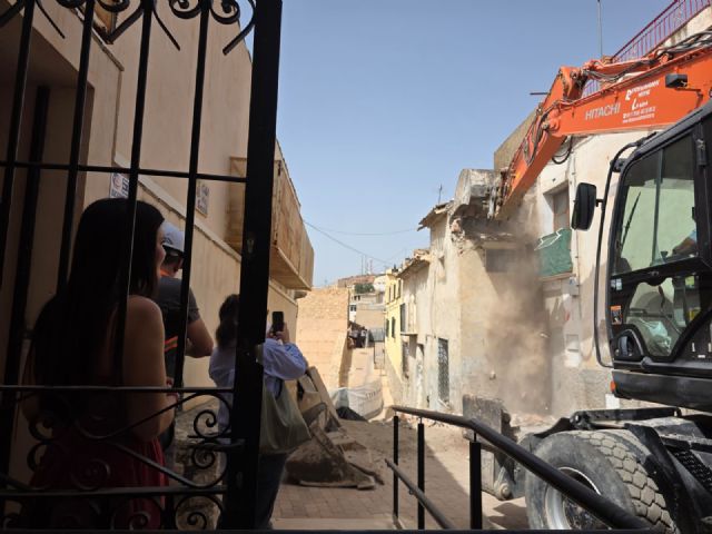 El Ayuntamiento avanza en la regeneración de los barrios altos con la demolición de un inmueble degradado en la calle Pósito para construir una nueva vivienda - 2, Foto 2