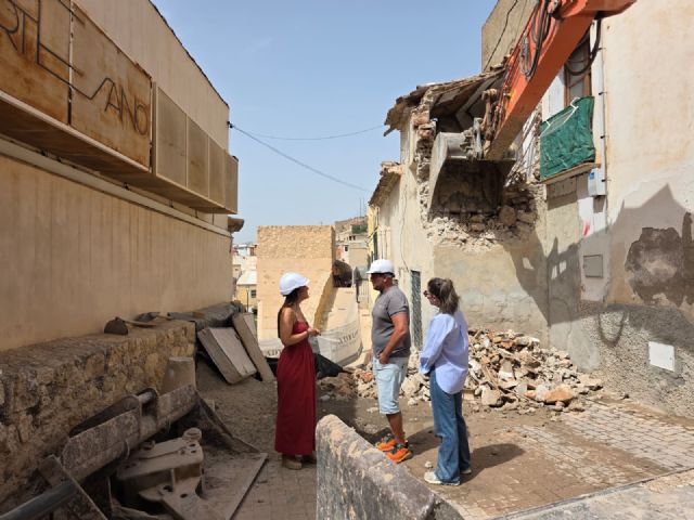 El Ayuntamiento avanza en la regeneración de los barrios altos con la demolición de un inmueble degradado en la calle Pósito para construir una nueva vivienda - 4, Foto 4