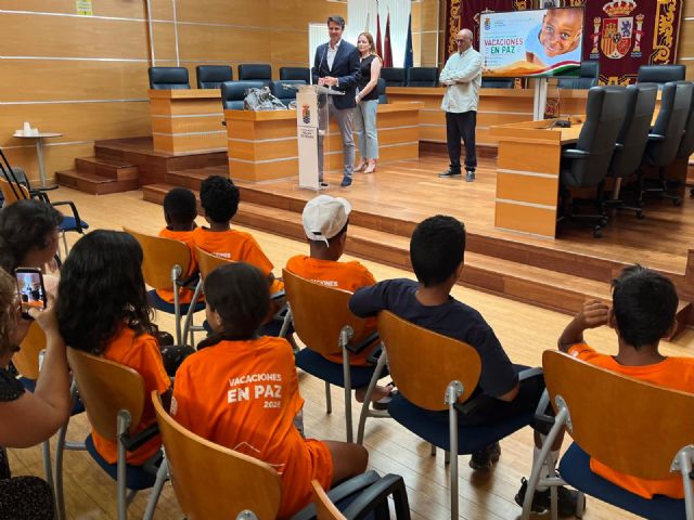 El alcalde de Molina de Segura recibe a los ni&ntilde;os saharauis que participan en el programa Vacaciones en Paz - 3, Foto 3
