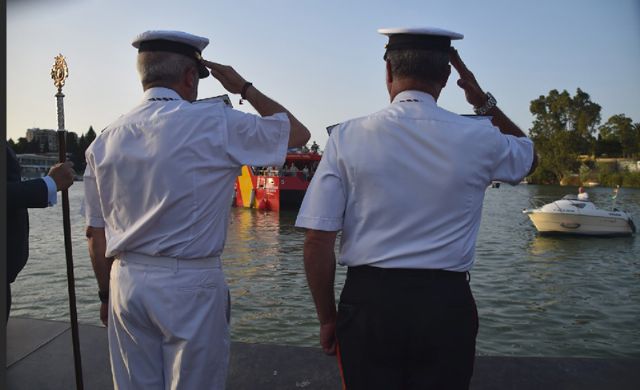 Triana vuelve a contemplar su historia navegar sobre las aguas del Guadalquivir - 2, Foto 2