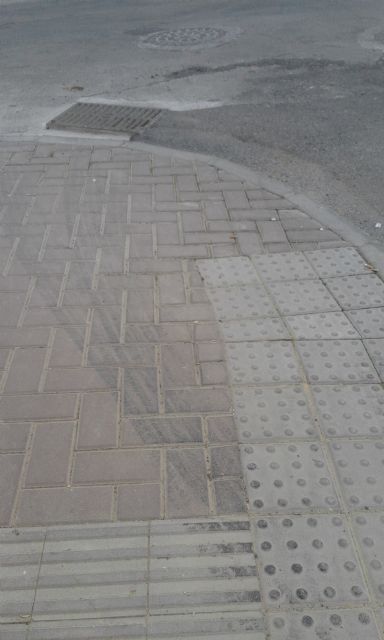 IU-Verdes denuncia la ejecución chapucera de las obras de regeneración de Los Ángeles - 1, Foto 1