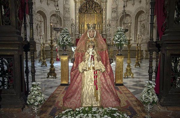Segundo Bésanos que sustituyó por una reverencia a la Virgen de los Reyes ante de su regreso a su camarín - 4, Foto 4