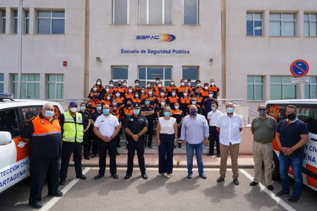 La alcaldesa supervisa el operativo de seguridad que participa en La Vuelta a España - 1, Foto 1