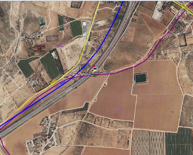 Sanitarios trasladan al hospital a una mujer de 41 años y una niña de 5 heridas en accidente de tráfico ocurrido en Cartagena - 1, Foto 1