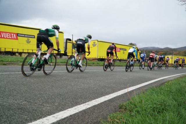 Correos lleva La Vuelta 21 a Puerto Lumbreras para la salida de la novena etapa - 1, Foto 1