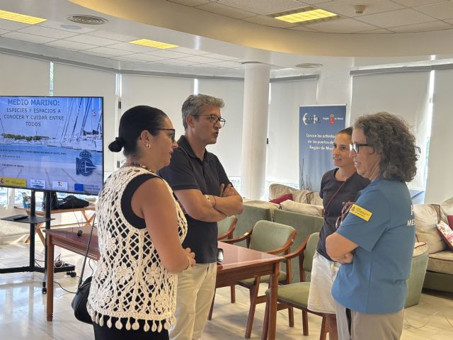 Éxito de participación en la charla sobre navegación responsable en el Club Náutico de Águilas - 1, Foto 1