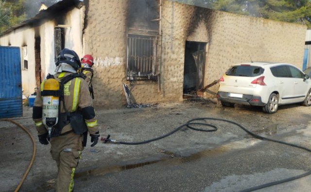 Incendio en una vivienda en la Torrecilla, Lorca - 1, Foto 1