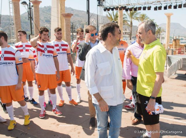 El Cartagena Fútbol Sala luce la bandera de la provincia marítima en su nueva equipación - 4, Foto 4