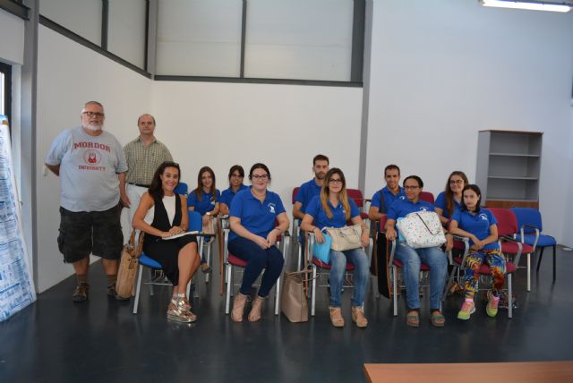 Los miembros de la Lanzadera de Empleo visitan el Vivero de Empresas - 1, Foto 1