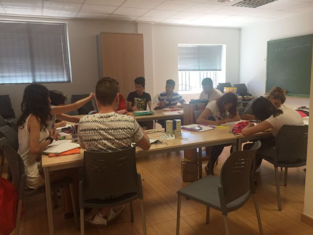 Finalización formaciones ocupacionales Proyecto Labor 2.0: garantía juvenil, Foto 7