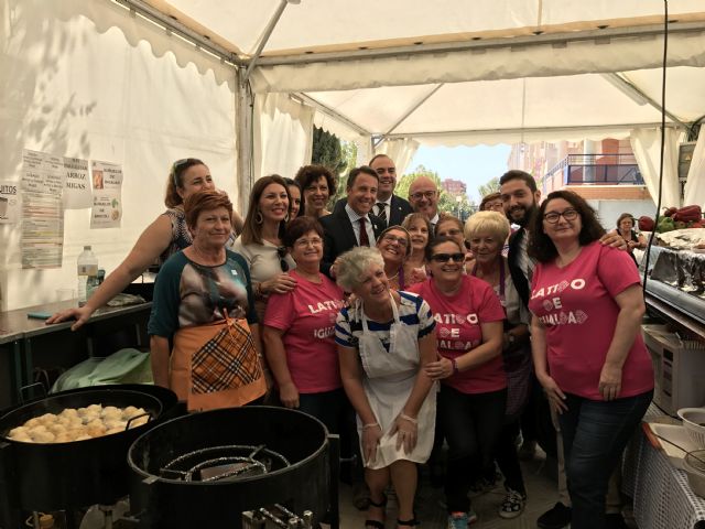 55 expositores participan en la 34° edición de FERAMUR que se podrá visitar hasta el domingo en la Alameda de la Constitución - 1, Foto 1