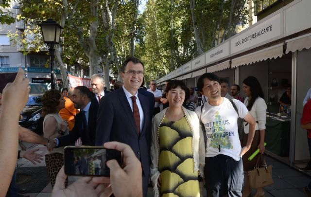 Las letras invaden la ciudad de Murcia con conferencias, talleres y actividades en torno a la Feria del Libro - 3, Foto 3