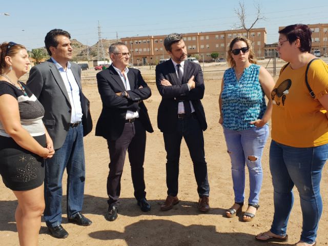 López Pagán: El Gobierno del PP abandona a su suerte a los centros educativos de la Región, perjudicando a miles de familias - 1, Foto 1