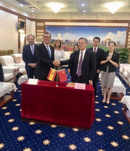 Murcia impulsa sus relaciones comerciales y turísticas con el sur de China mediante la firma del acuerdo de Nanning - 1, Foto 1
